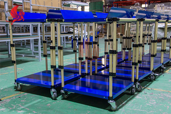 Doanh Nghiệp Nên Lựa Chọn Xe Đẩy Hàng Ống Thép Bọc Nhựa Sukavina?